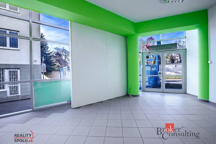 Prenájom zrekonštruovaného obchodného priestoru v Nitre – 170 m²