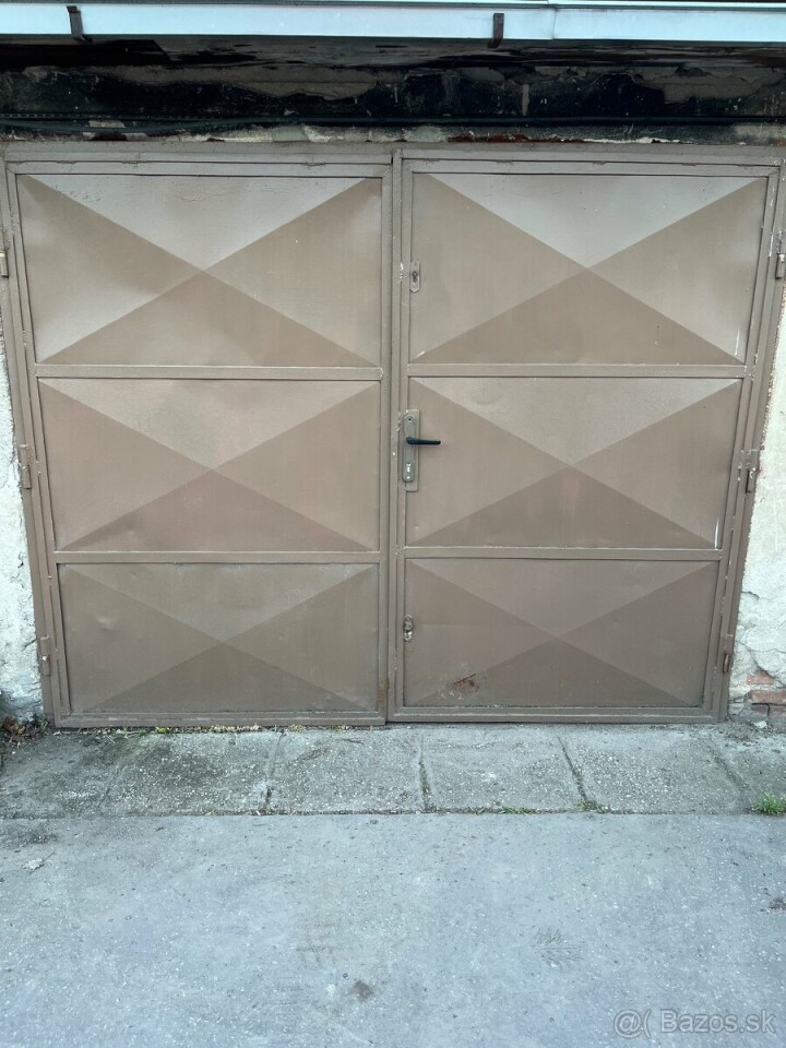 Na predaj garáž v Nových Zámkoch na Bratislavskej ceste