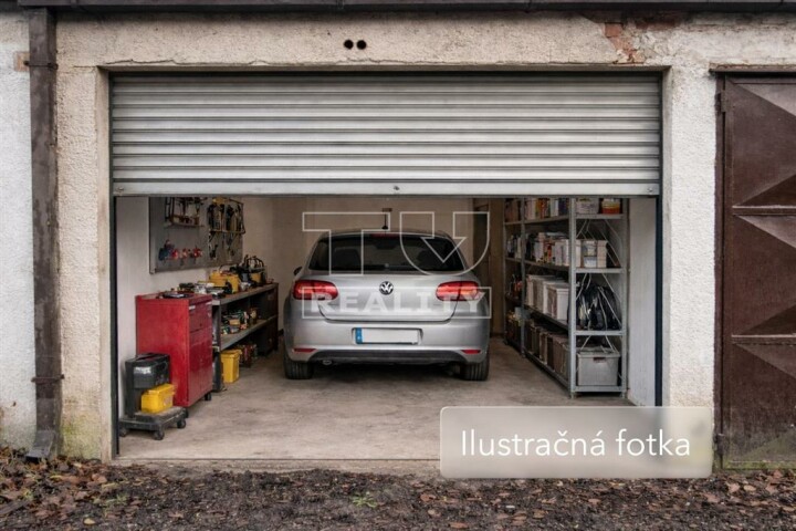 Garáž na predaj – 18 m² v Považskej Bystrici, Kolónia