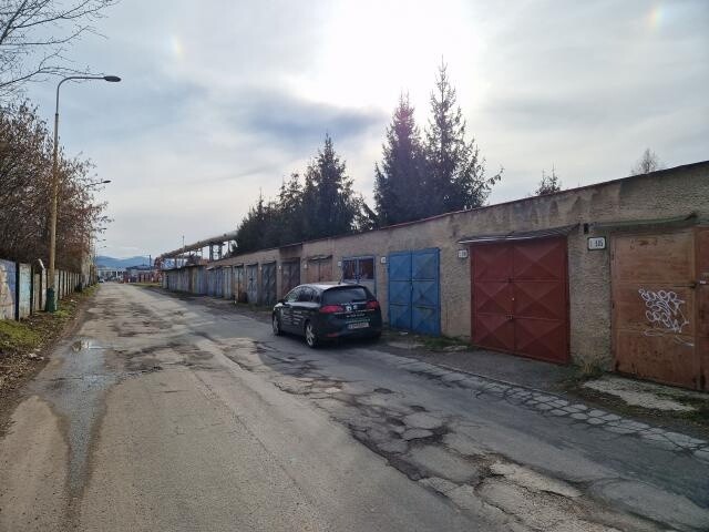Na predaj murovaná garáž v Prievidzi