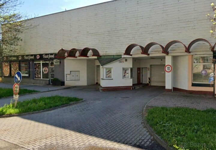 Garáž na predaj v parkovacom dome na Raketovej ulici