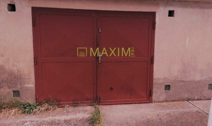 Predaj veľkej murované garáže s pozemkom na ul. Rušňová v Rači