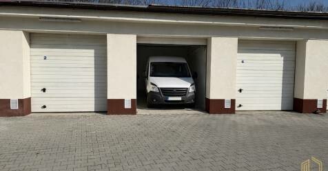 Murovaná garáž 22 m² s diaľkovo ovládanou bránou v Senici