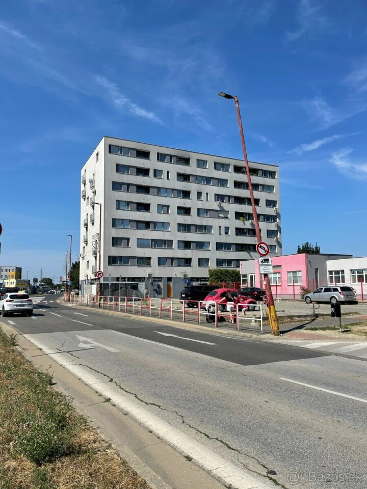 Garážové parkovacie miesto na predaj v novostavbe na Kazanskej ulici