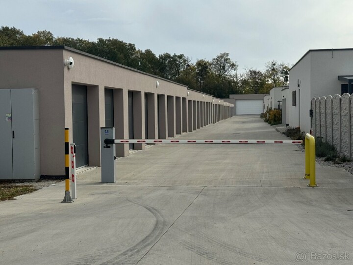 Prenájom garáže v uzavretom areáli v Malinove