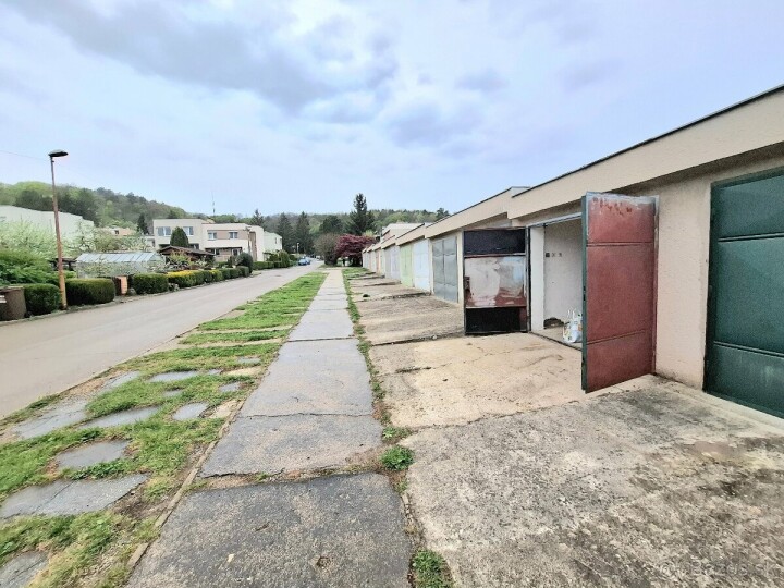 Garáž na prenájom v Novej Dubnici na Štúrovej ulici