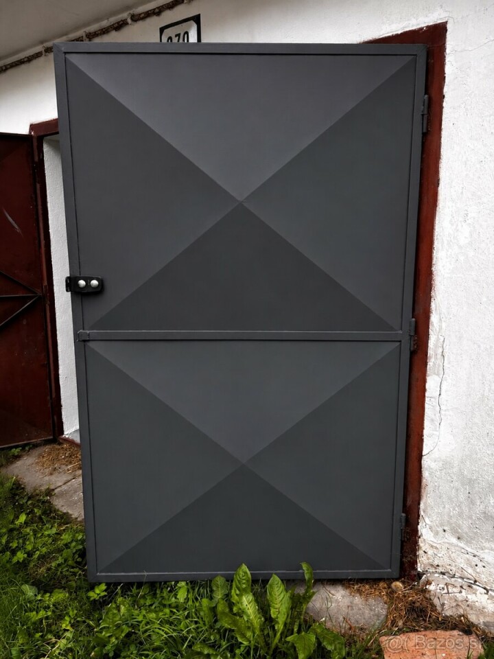 Dlhodobý prenájom priestrannej garáže s elektrinou