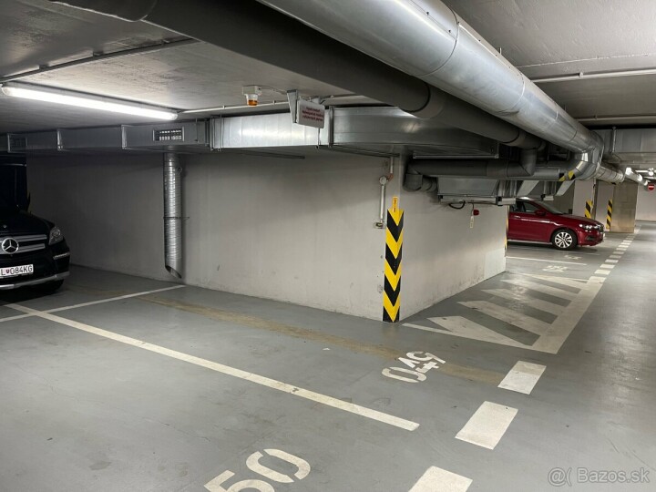 Parkovacie miesto na predaj v Dúbravke (Rustika)