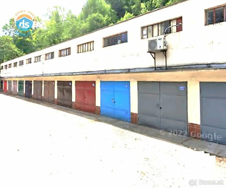 Na predaj garáž 20 m2 s elektrinou a montážnou jamou, Trenčianske Teplice