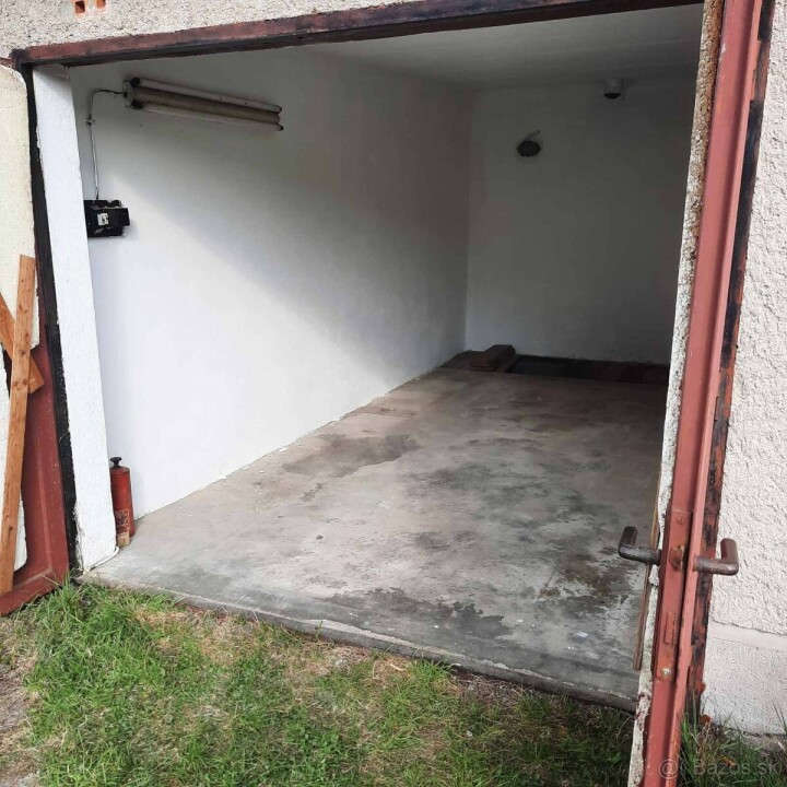 Na predaj murovaná garáž s jamou na Jegorovovej ulici, BB