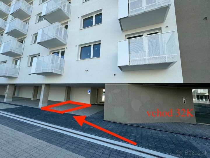 Kryté parkovacie miesto na prenájom v Ovocných Sadoch, blok K