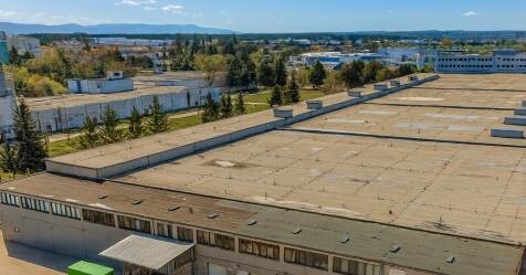 Na predaj murovaná garáž v uzatvorenom areáli v Senici