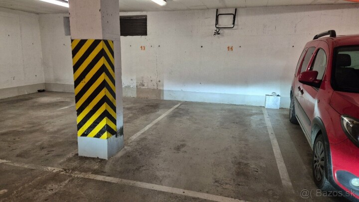 Dlhodobý prenájom parkovacieho státia v garáži na Uhrovej, Bratislava