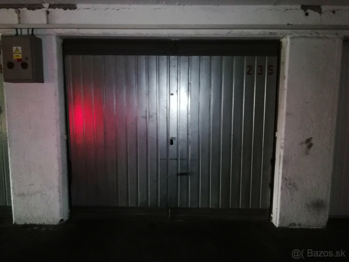 Prenájom garáže v garážovom dome na Korytnickej ulici