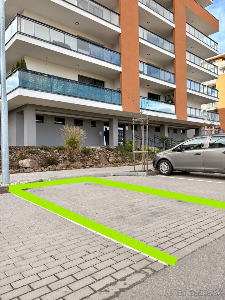 Vonkajšie parkovacie miesto na prenájom v projekte Panorama, Košice