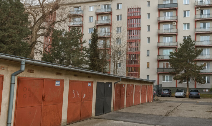 Samostatná garáž na predaj v Bratislave, ul. Haburská