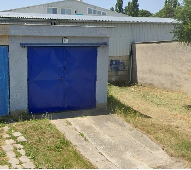Garáž na predaj v Senici s montážnou jamou