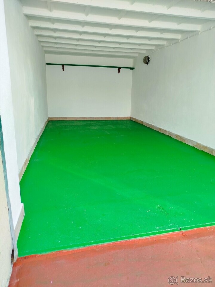 Prenájom murované garáže s elektrinou v Nových Zámkoch