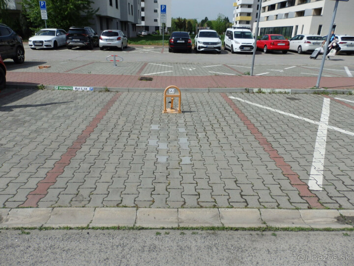 Predaj vonkajšieho parkovacieho miesta v Galante West