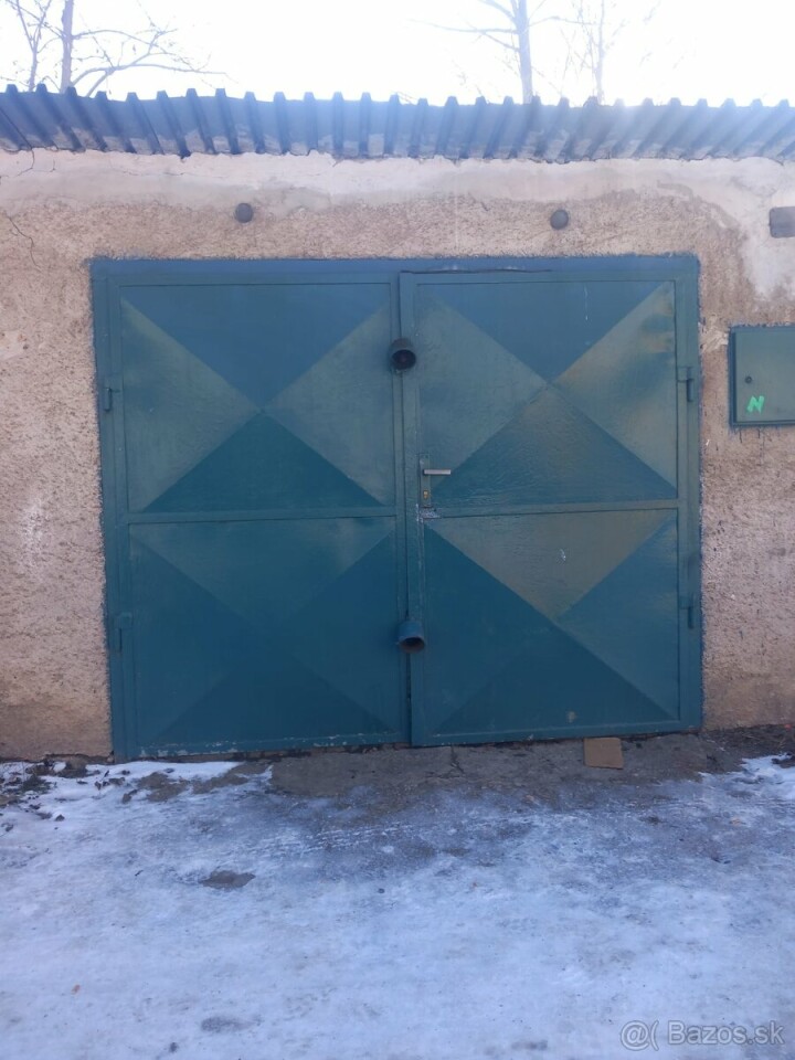 Na predaj radová garáž v Šaci s montážnou jamou