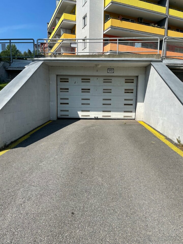 Na predaj podzemné parkovacie miesto v Slnečných terasách