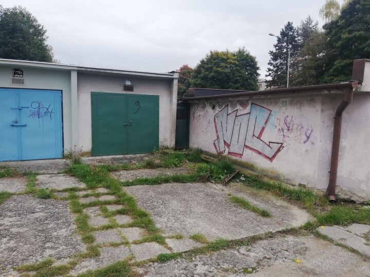 Garáž na prenájom v Trenčíne na Sihoti