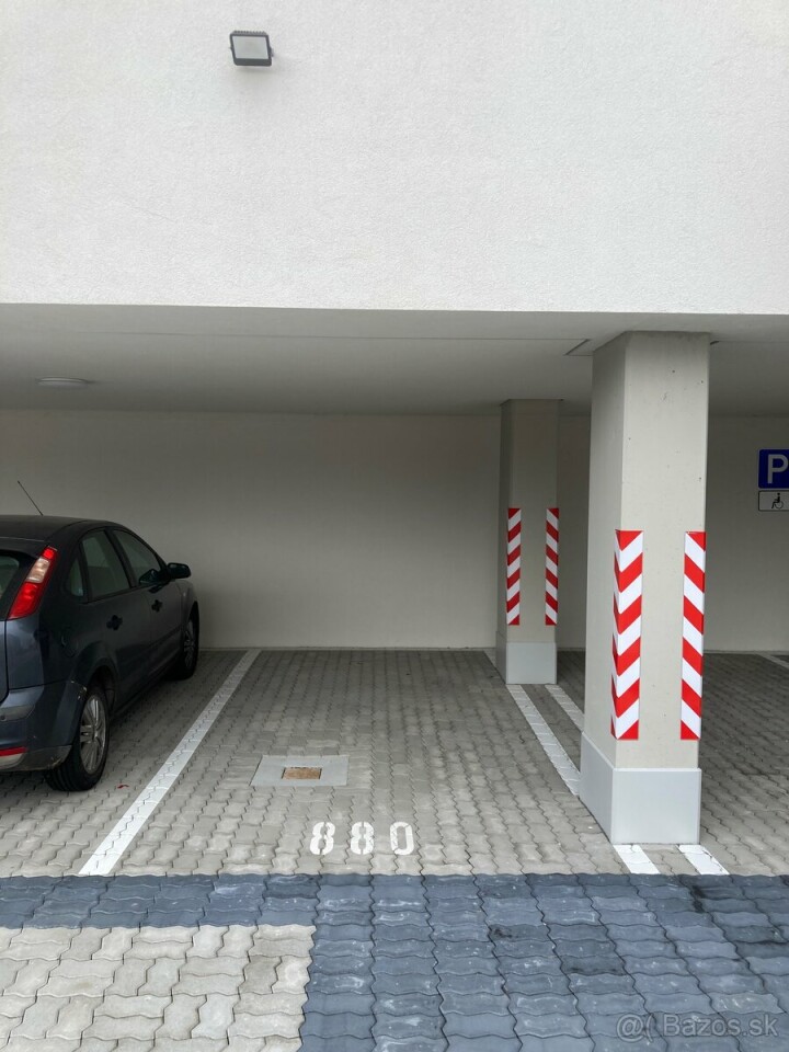 Prenájom parkovacieho miesta v bloku K pri Letisku Ovocné sady