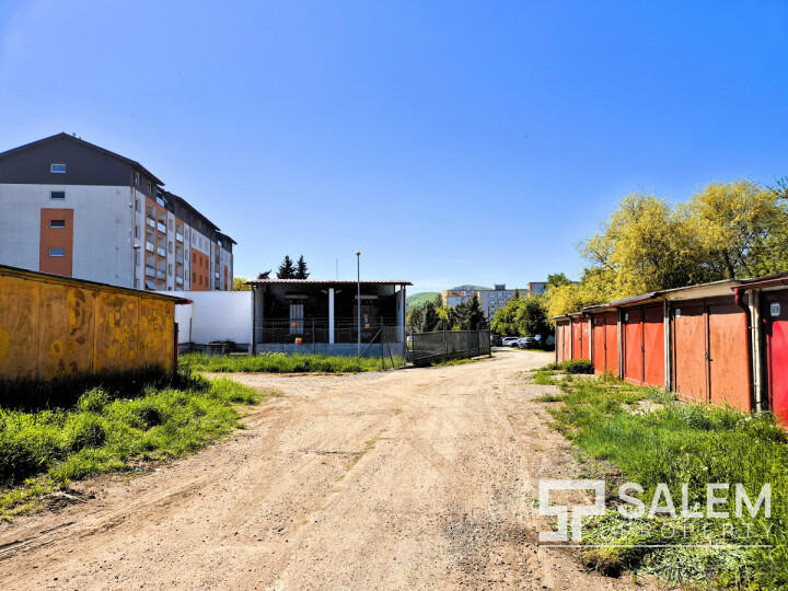 Predaj garáže s elektrinou a jamou v Zvolene