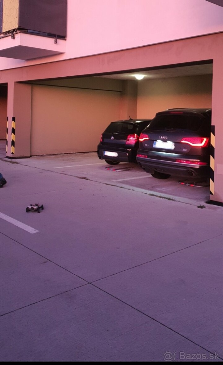 Prenájom dvoch krytých parkovacích miest v Stupave