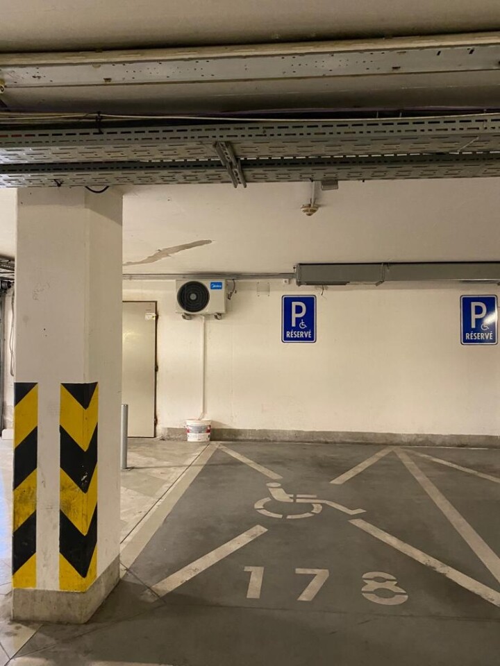 Predaj garážového státia v objekte Koloseo na Tomášikovej ulici