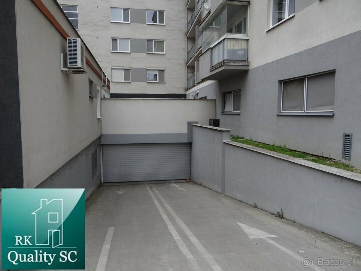 Na prenájom garážové státia v centre Senca - Lichnerova