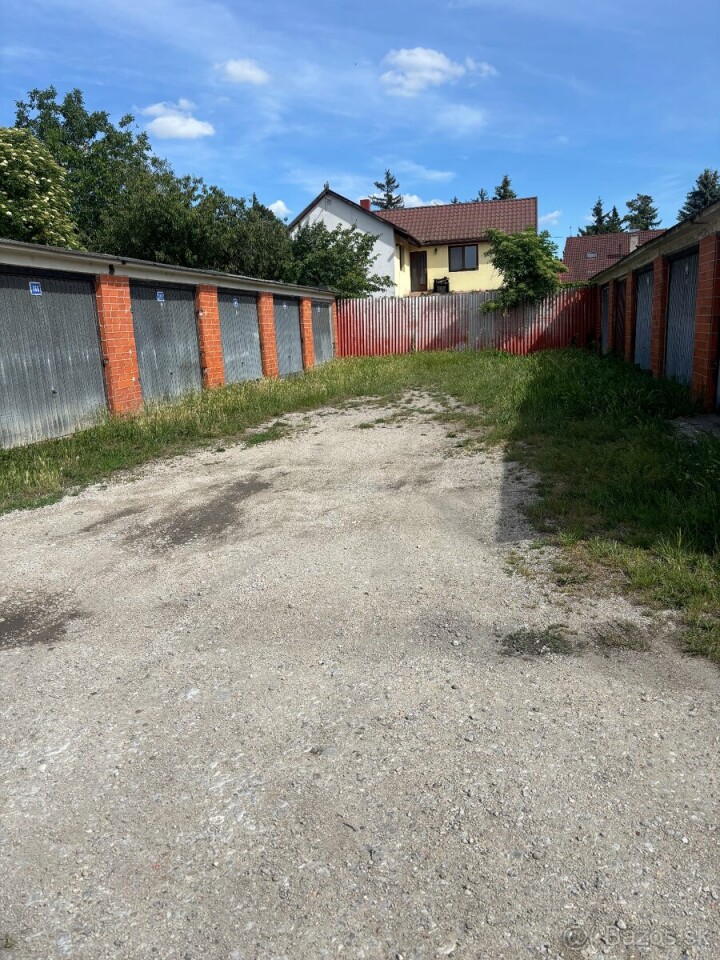 Na predaj samostatná garáž v časti Peter