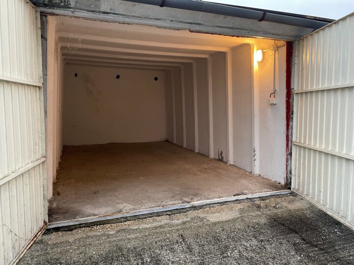 Prenájom garáže s diaľkovým ovládaním na Obrancov Mieru