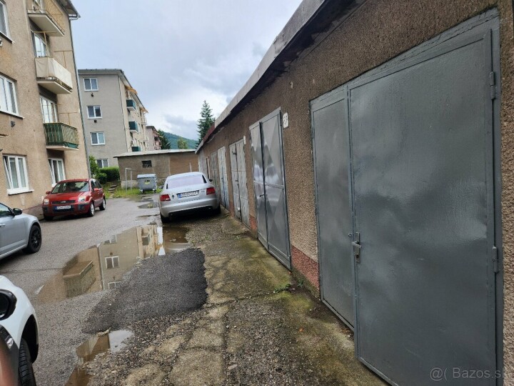Predaj garáže v Novej Bani na ulici Cintorínska