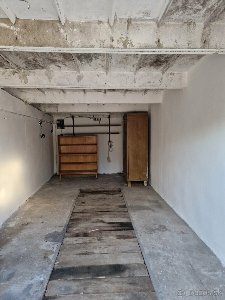 Prenájom priestrannej garáže v centre Stupavy