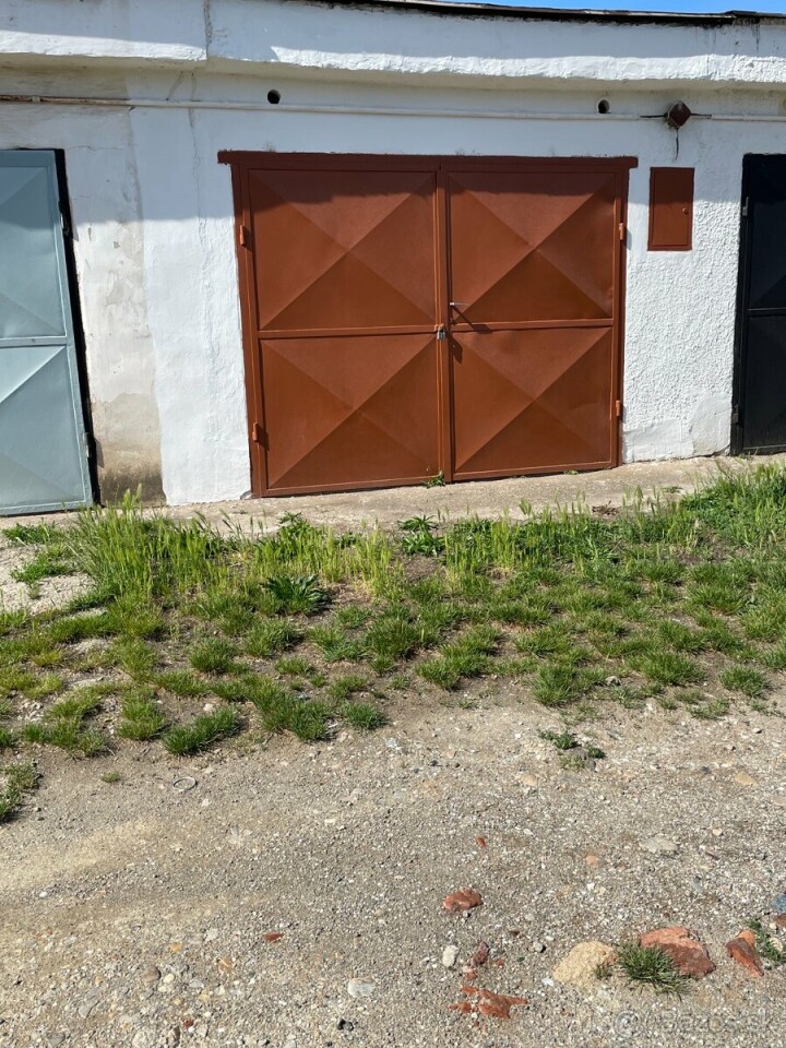Murovaná garáž na predaj v Šaci, Košice