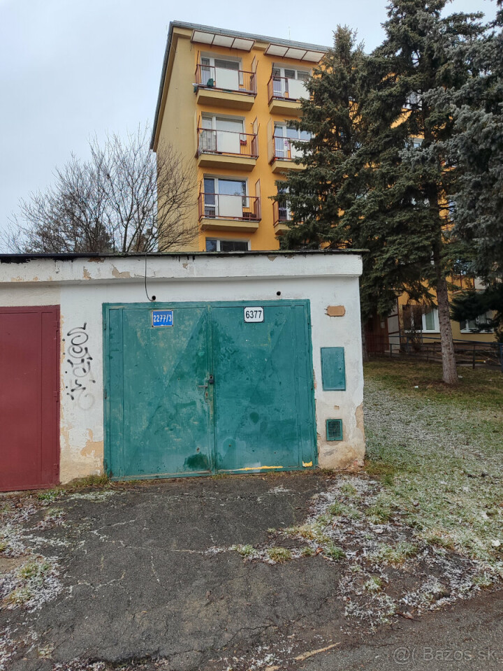 Murovaná garáž na prenájom na Gerlachovskej ulici