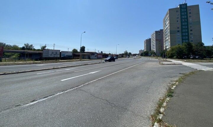 Priestranná garáž na predaj - 23 m² v centre na Jantárovej ulici