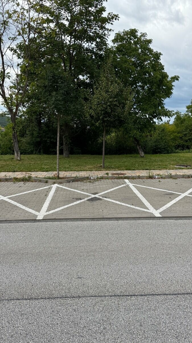 Prenájom vonkajšieho parkovacieho miesta na Klimkovicovej ulici