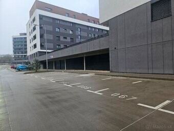 Prenájom vnútorného parkovacieho miesta v garáži 3D