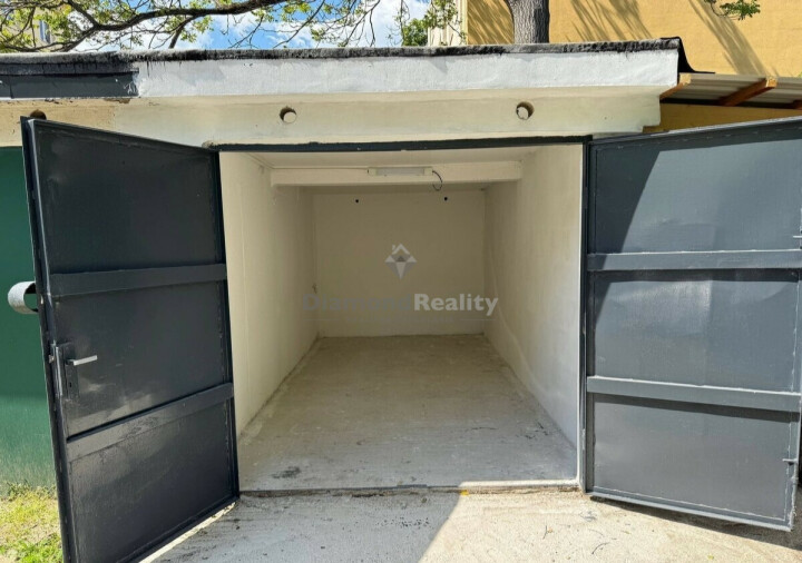 Predaj garáže s odkladacím priestorom na Jesennej ulici v Košiciach