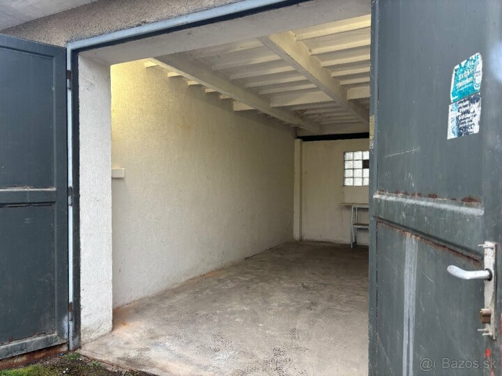 Prenájom priestrannej garáže s elektrinou na Kamennej ulici