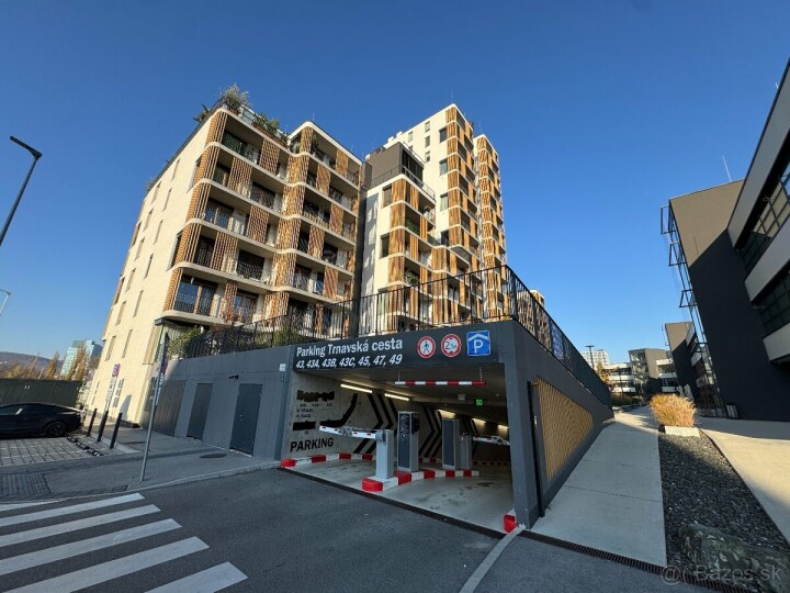 Prenájom parkovacieho miesta v stráženej garáži NIDO 2 na Trnavskej ceste 43