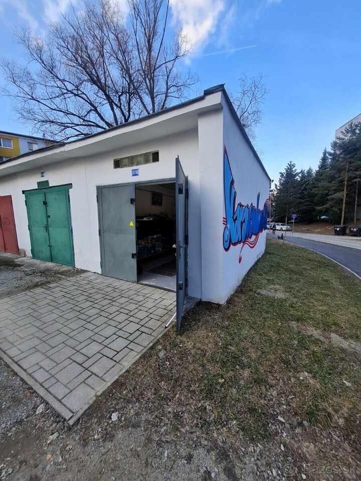 Predaj tehlovej garáže s elektrinou a montážnou jamou v Banskej Bystrici