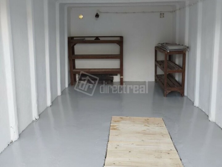 Predaj murovaná garáž v Krasňanoch pri Meopte – ideálna na parkovanie a servis