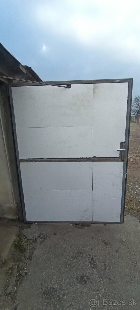 Na predaj prefabrikovaná garáž s izoláciou