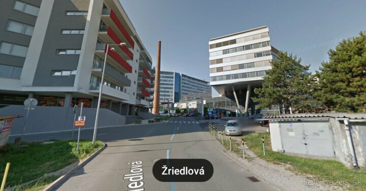 Predaj garáže na Žriedlovej ulici s elektrinou
