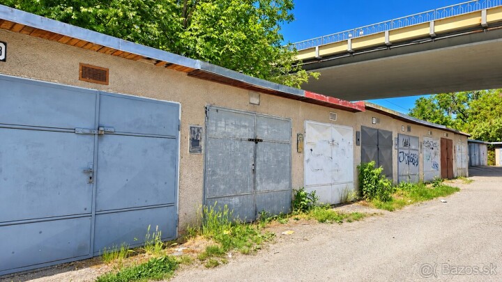Predaj murované garáže vo Zvolene s elektrinou