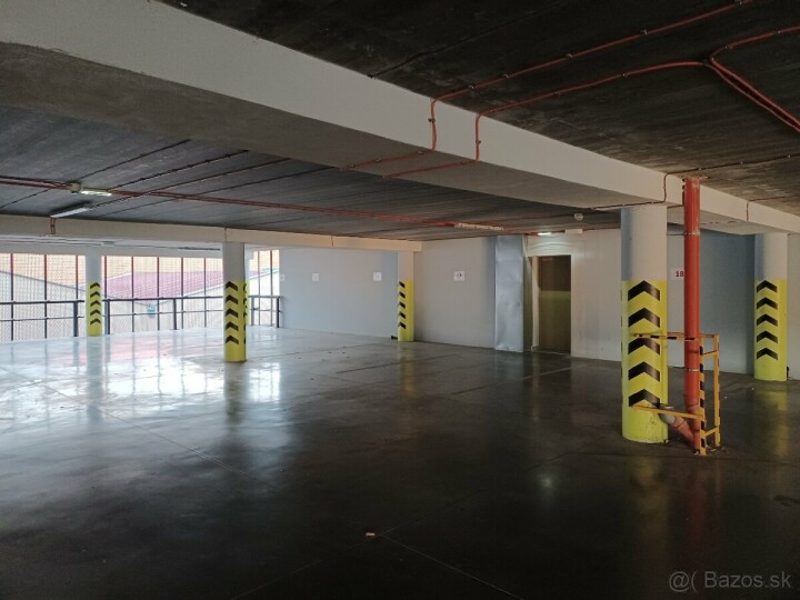 Dlhodobý prenájom vnútorného parkovacieho miesta v Nitre