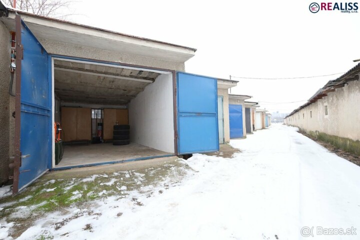 Na predaj murovaná garáž v Bánovciach nad Bebravou pri hlavnom ťahu